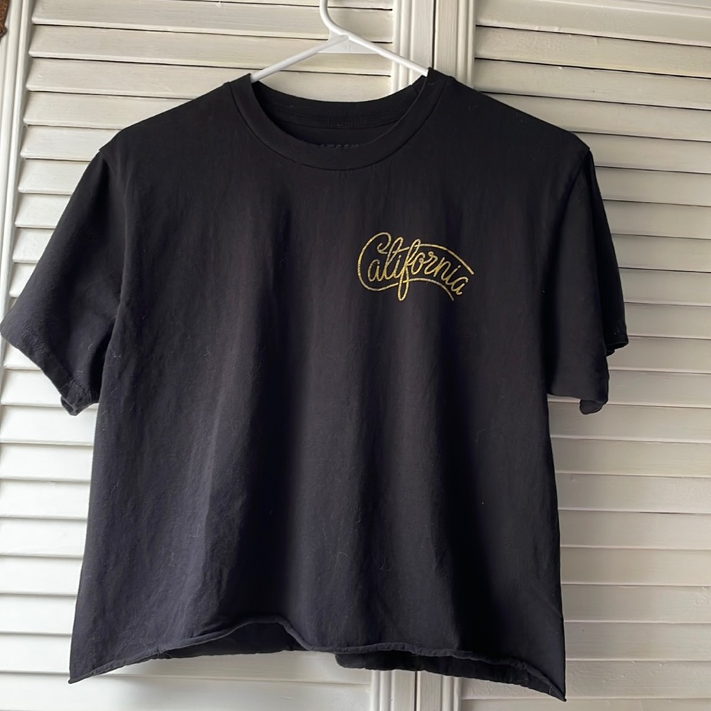 Black Boxy Crop Tee
